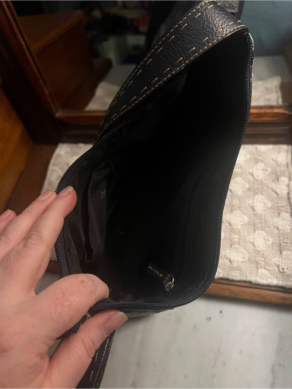 FOSSIL *Vintage* Y2K Leather Shoulder Bag with Contrast Stitching Navy Blue GUC - Picture 4 of 7